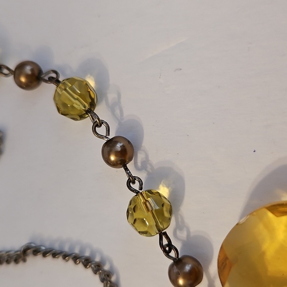 Cut Gold Crystal Large Heart on Goldtone Crystal & Faux Pearl 30" Chain - Picture 3 of 6